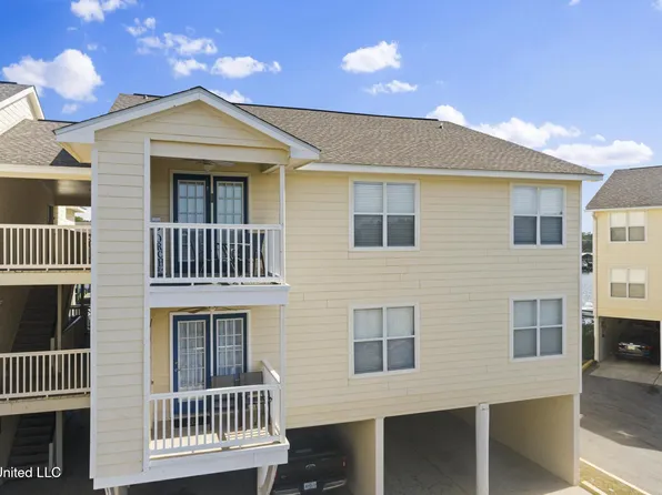 2421 Beach View Dr #H15, Ocean Springs, MS 39564