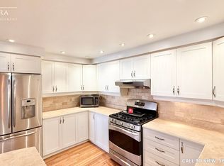 2145 Country Club Dr #6-5, Burlington, ON L7M 4E1