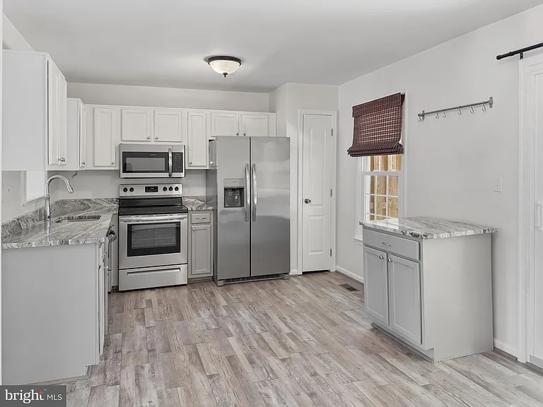 1107 Oak View Dr — Photo 8