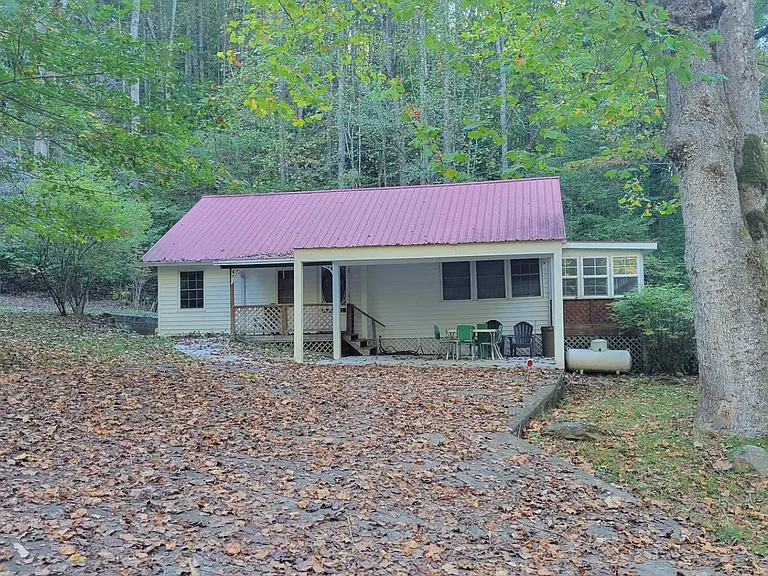 3888 Caney Fork Rd — Photo 10