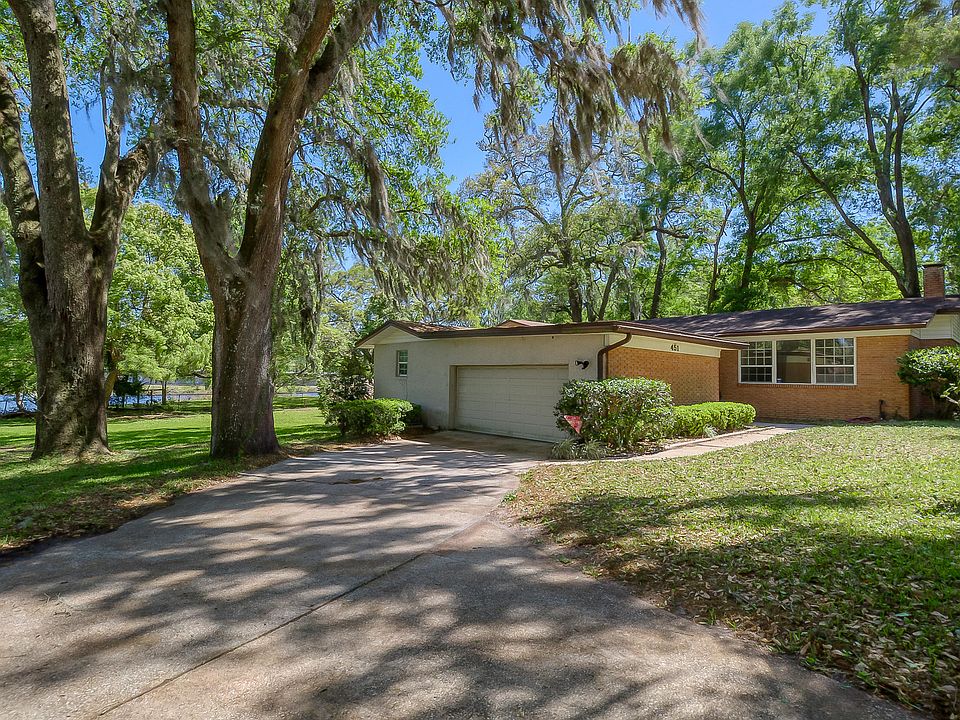 1st image of 451 Arlington Pl