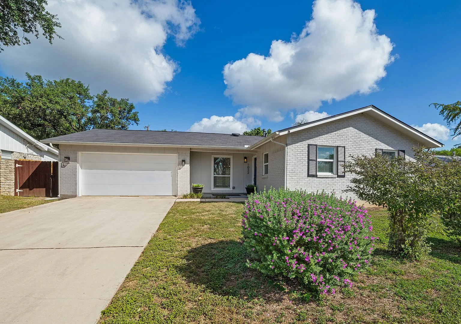 Beautifully Renovated 4-Bedroom, 2-Bath Home! — Photo 3