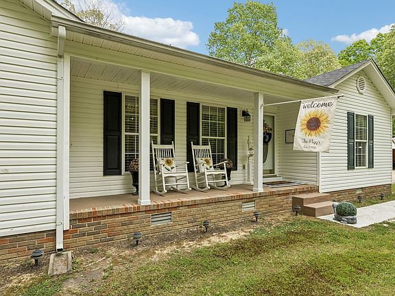 3rd image of 40 Lentz Rd