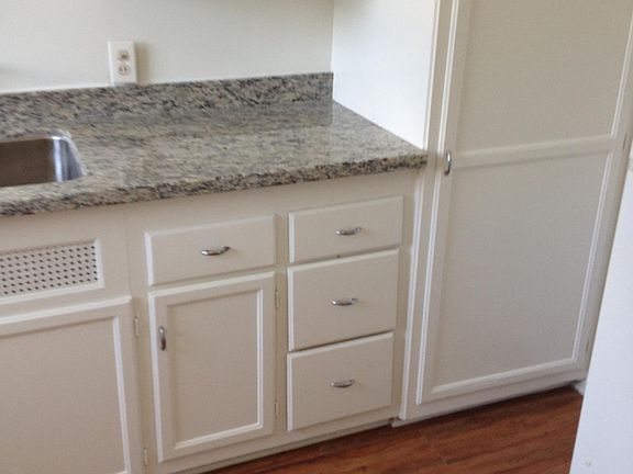 3rd image of 440 E Freeland St APT 3