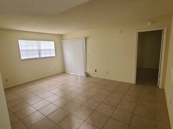 2nd image of 454 Fairways Cir