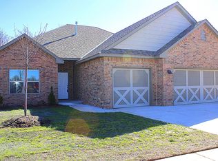 2500 Coles Creek Ln, Yukon, OK 73099