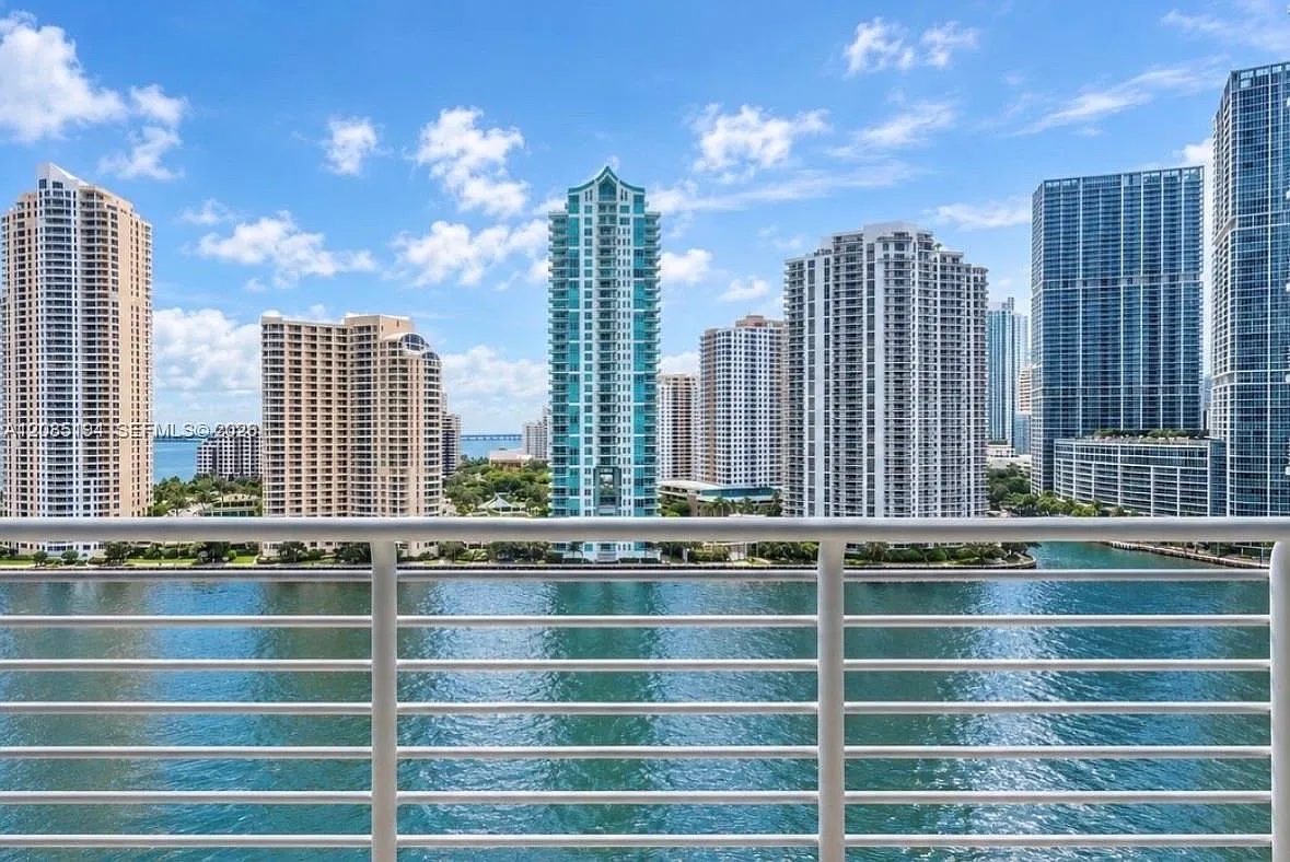One Miami East Condo — Photo 1