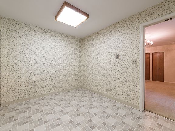 5th image of 441 N Park Blvd APT 4K