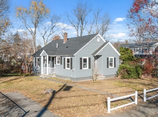 88 Weed St, Lowell, MA 01852