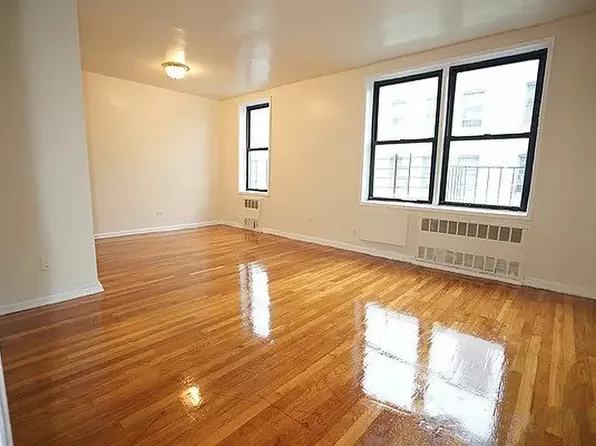 130 East 18th Street image 1 of 6