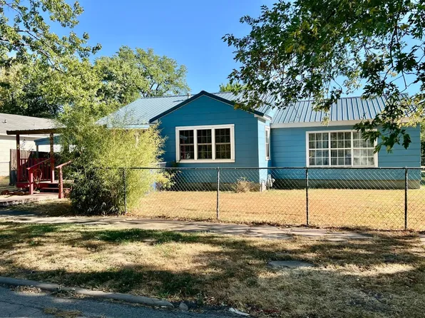 307 W North St, Coffeyville, KS 67337