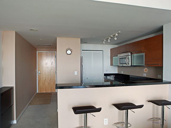 4th image of 253 NE 2nd St APT 2606