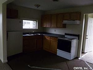 2nd image of 2437 Middle Rd