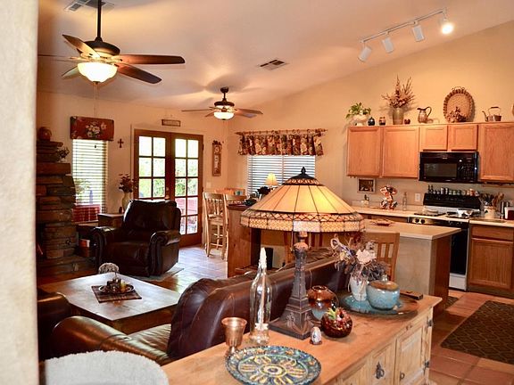 017F3D80-74AC-4AAE-8540-E7B16A1BFA78