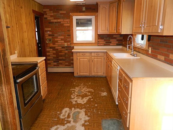 4th image of 18 Murphy Rd
