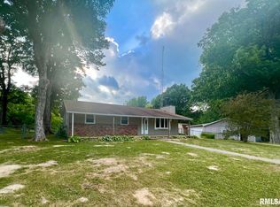 16337 Greene Ave, Petersburg, IL 62675