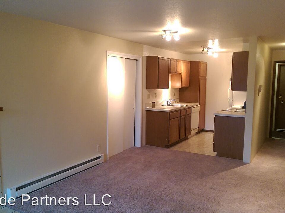 2nd image of 912 N 96th St APT 125