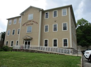 5677 Berkshire Valley Rd APT 2, Oak Ridge, NJ 07438