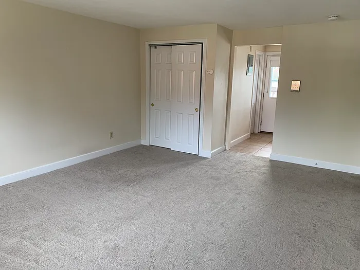 1105 Lexington St #6 — Photo 4
