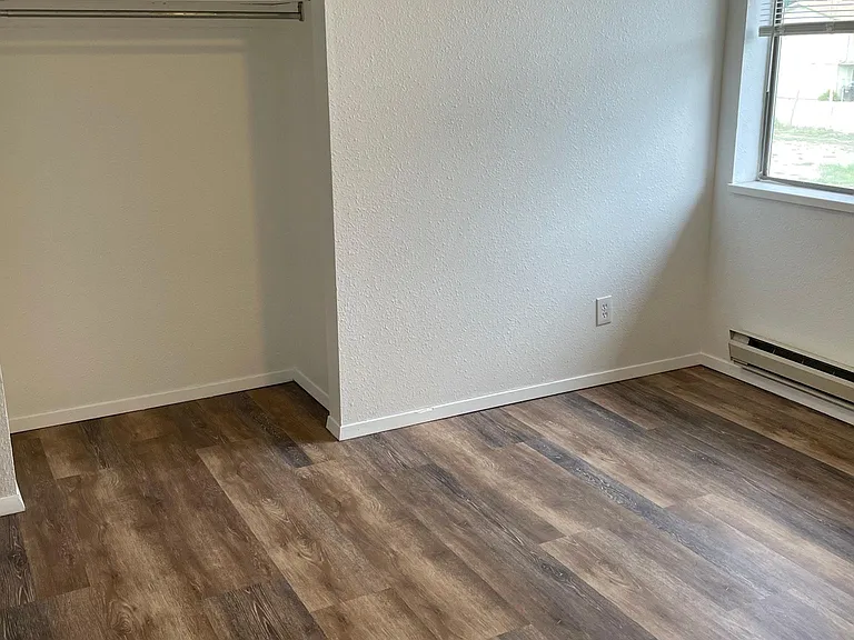 Dawn Dr — Photo 18