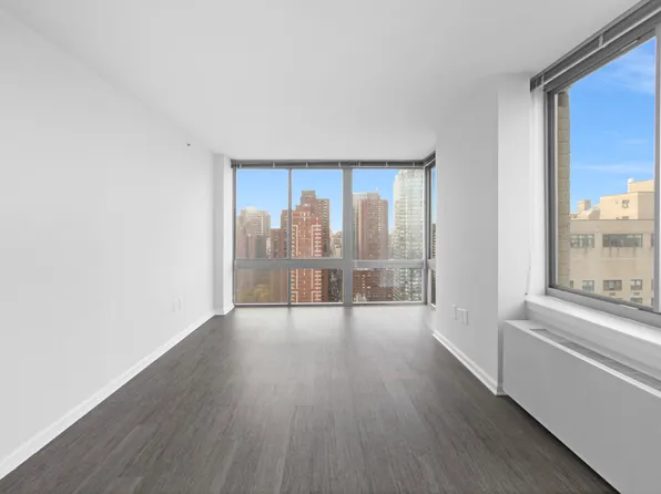 408 East 92nd Street 22F image 2 of 18