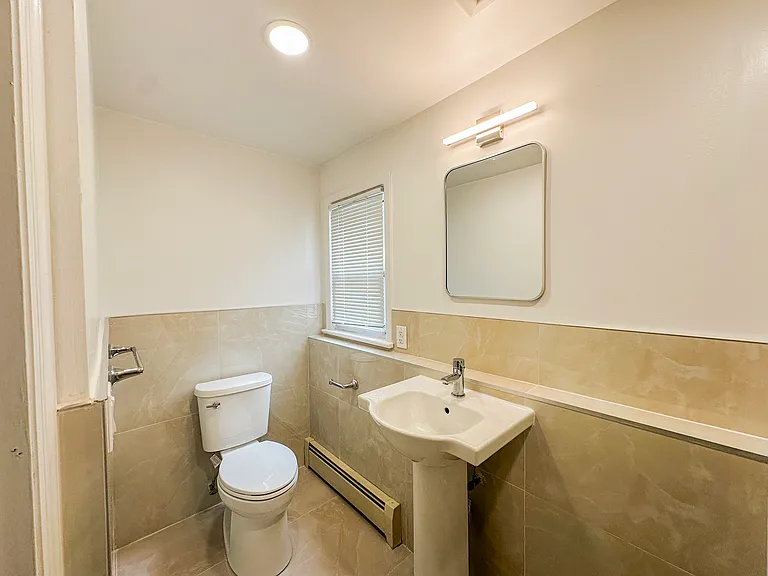 217 Rockland Ave — Photo 19