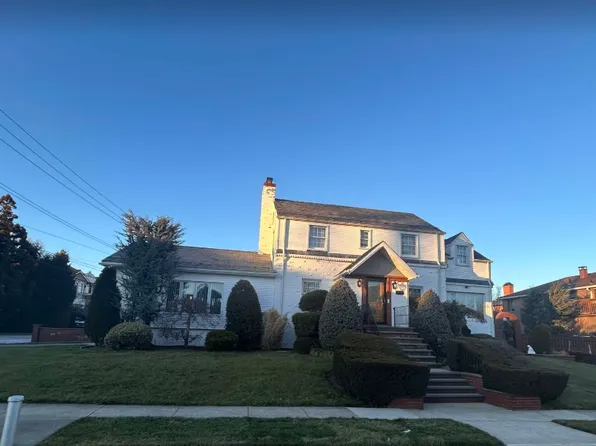 162-07 Cryders Lane image 1 of 12