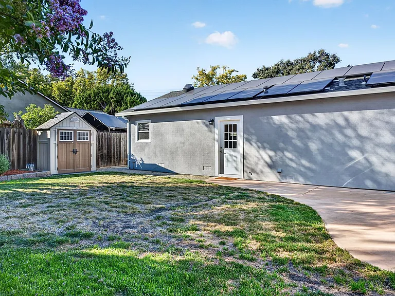 2907 Eccleston Ave — Photo 52