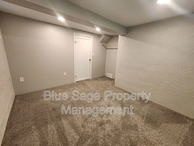 812 W 13th St — Photo 18