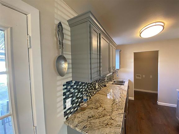 2nd image of 3029 Dogwood Dr