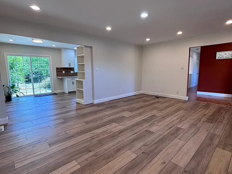 1337 Bedford St — Photo 15