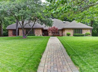220 Beaumont Ln, Barrington, IL 60010