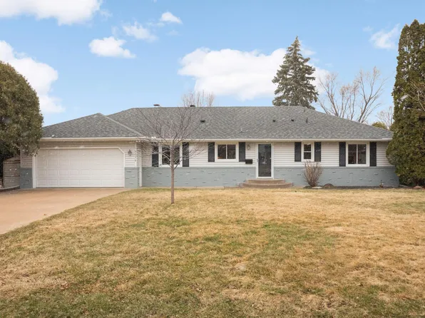 5716 Lois Ln, Edina, MN 55439