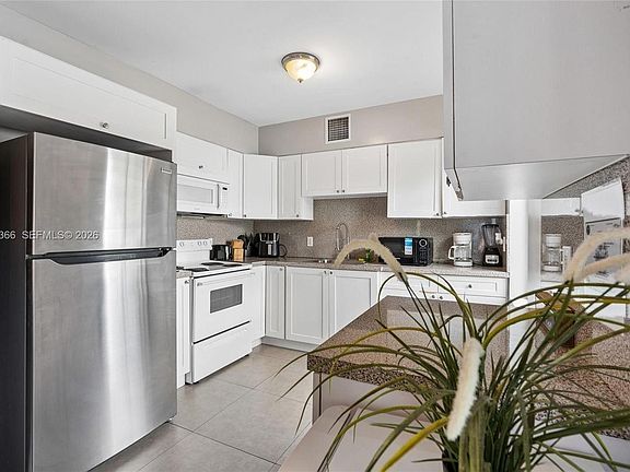 3rd image of 437 NE 69th St #1