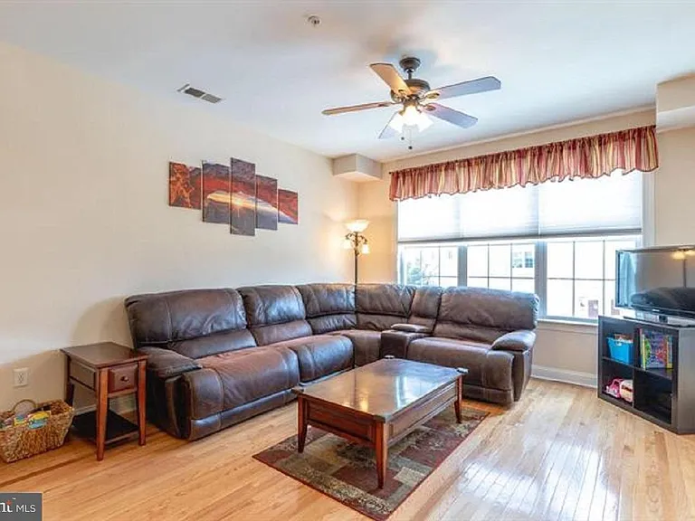 128 Justin Dr — Photo 12