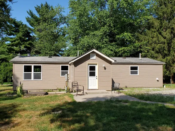 4345 5th St, Fair Oaks, IN 47943