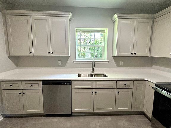 Kitchen: Completely Renovated
New Appliances, Cabinets, Countertops, and Flooring