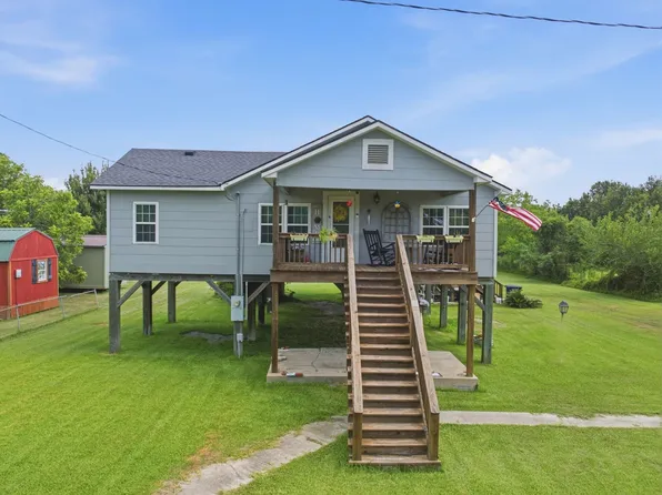 353 Channelview Dr, Hackberry, LA 70645