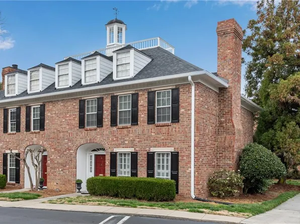4 Middle Plantation Rd NW, Atlanta, GA 30318