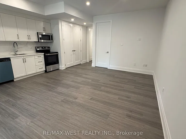 21 Antonio Ct #LOWER — Photo 16