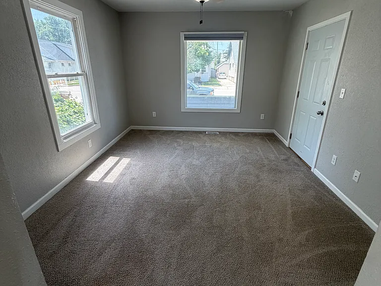 6527 30th Ave #1 — Photo 5