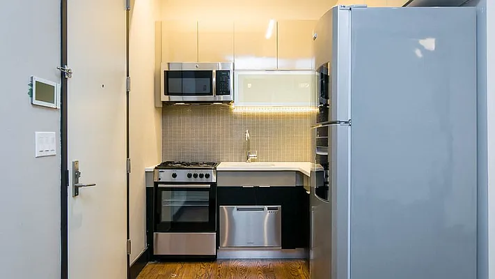 Rented by Nooklyn NYC LLC | media 9