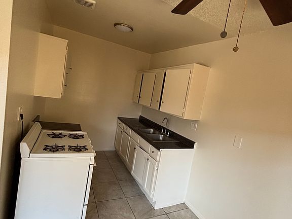 2nd image of 1112 Dawson Ave APT 8