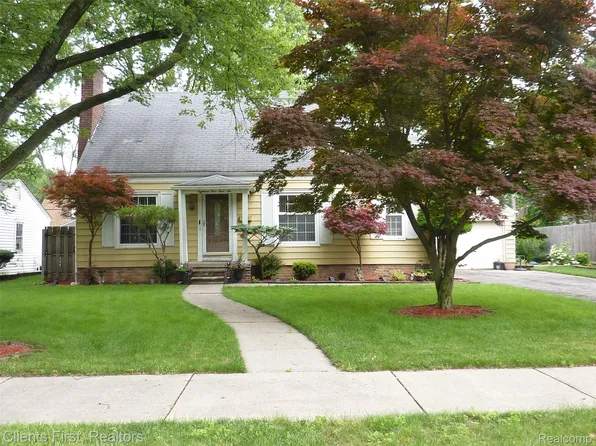 18446 Westhaven Ave, Southfield, MI 48075