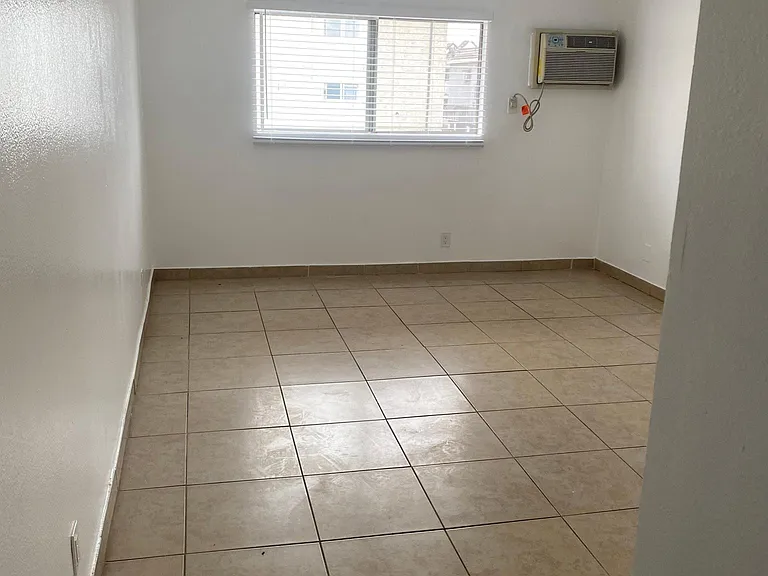 15236 Nordhoff St #108 — Photo 10