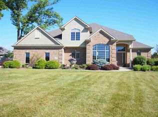 102 Eagle Cliff Cv, Huntertown, IN