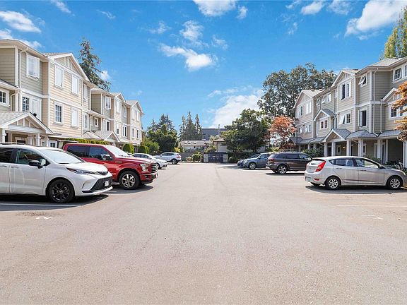 4th image of 820 Brock Ave #113