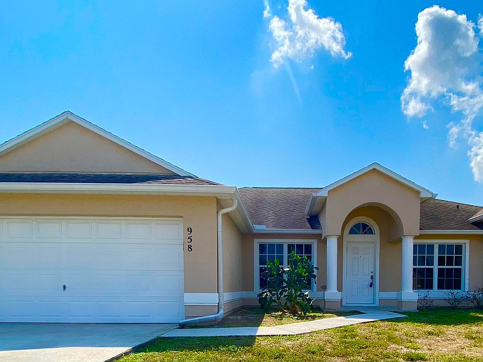 1st image of 958 SW Mchord Avenue