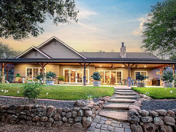 11790 Vineyard Lakes Dr, Penn Valley, CA 95946