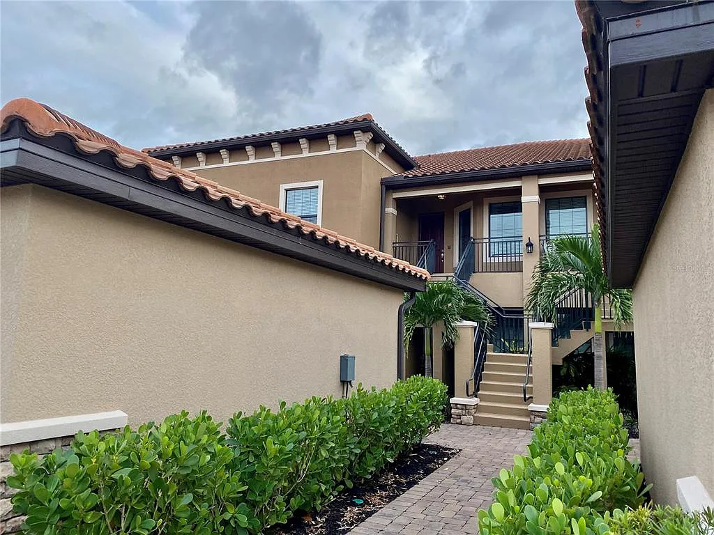 2 bed, 2.0 bath, 1528 sqft, $3,200 — Photo 2